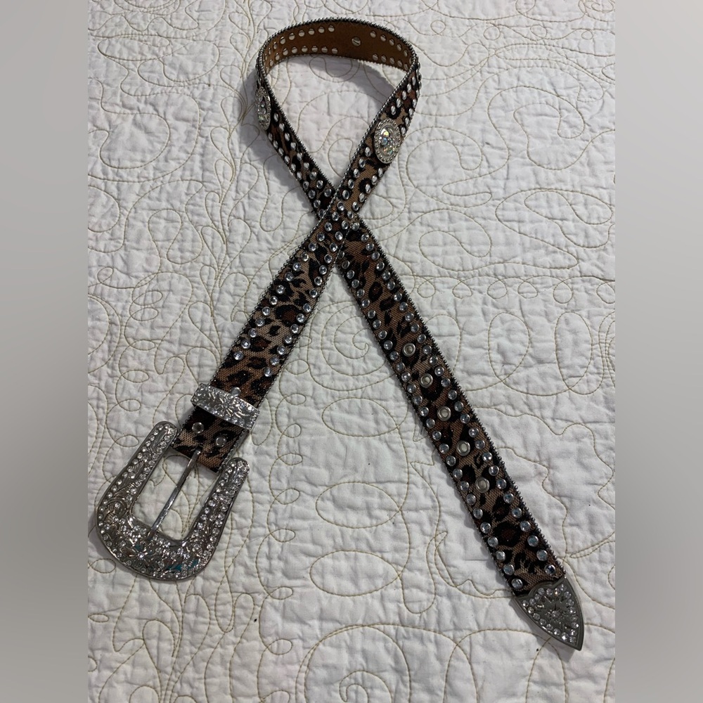 Blazin Roxx Women's Rhinestone Lined Concho Belt Cheetah Leopard Size Medium